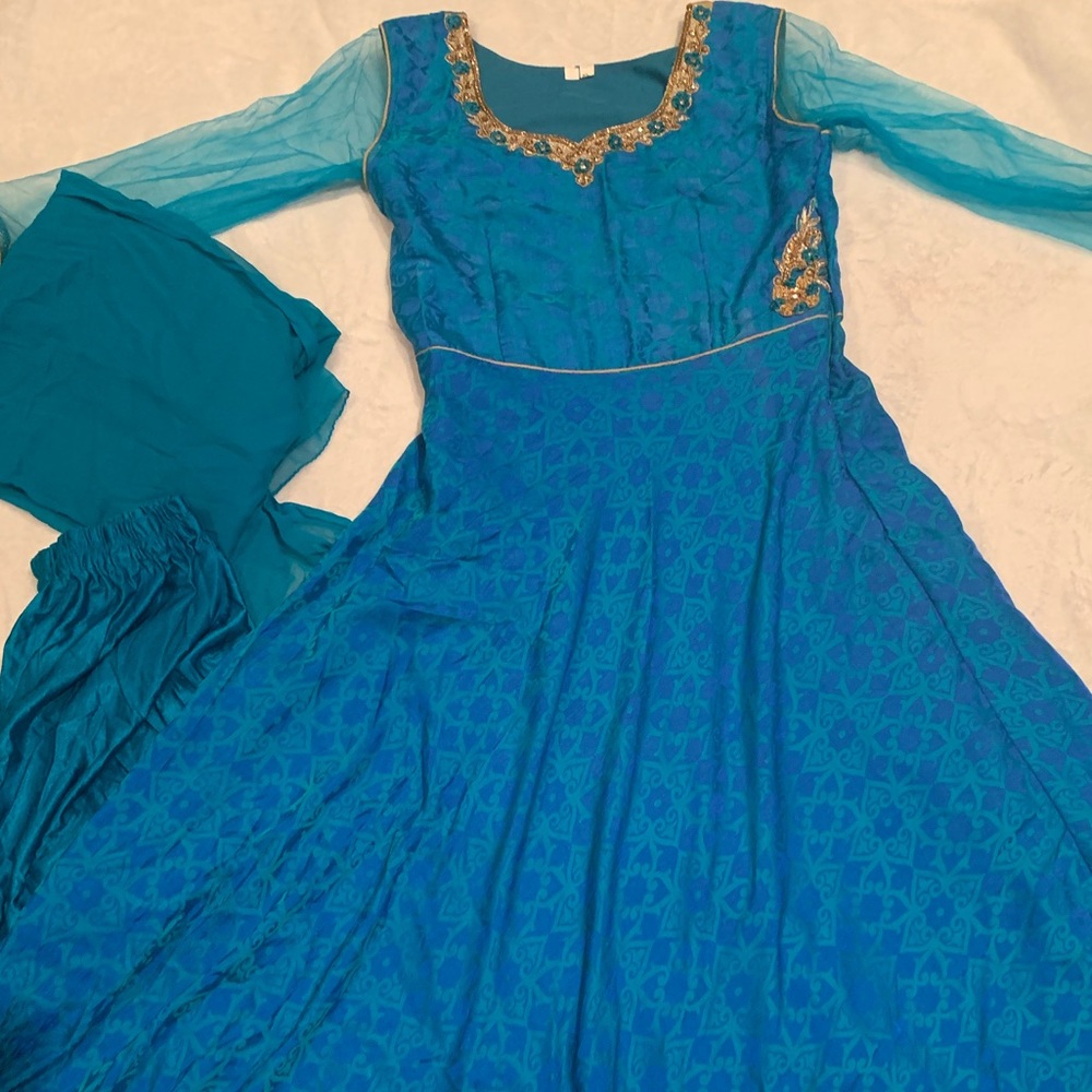 Indian Pakistani anarkali salwar kameez suit